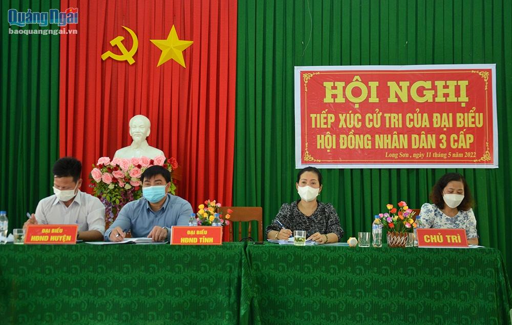 Tổ đại biểu HĐND tỉnh tiếp xúc cử tri xã Long Sơn.