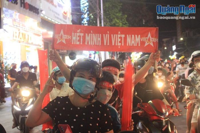 Chiến thắng của các cầu thủ U23 Việt Nam không chỉ bảo vệ ngôi vương liên tiếp tại SEA games 31 mà còn làm trỗi dậy lòng tự hào dân tộc trong mỗi trái tim cổ động viên. 