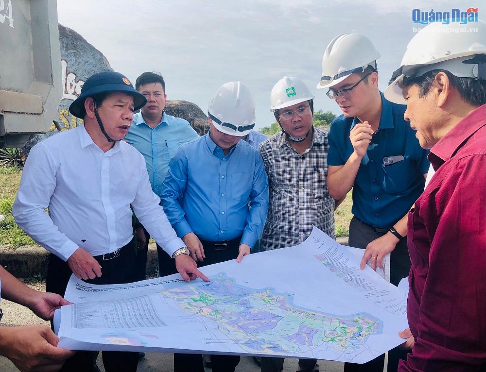 Chủ tịch UBND tỉnh chỉ đạo sửa chữa tuyến đường Dốc Sỏi - Chu Lai