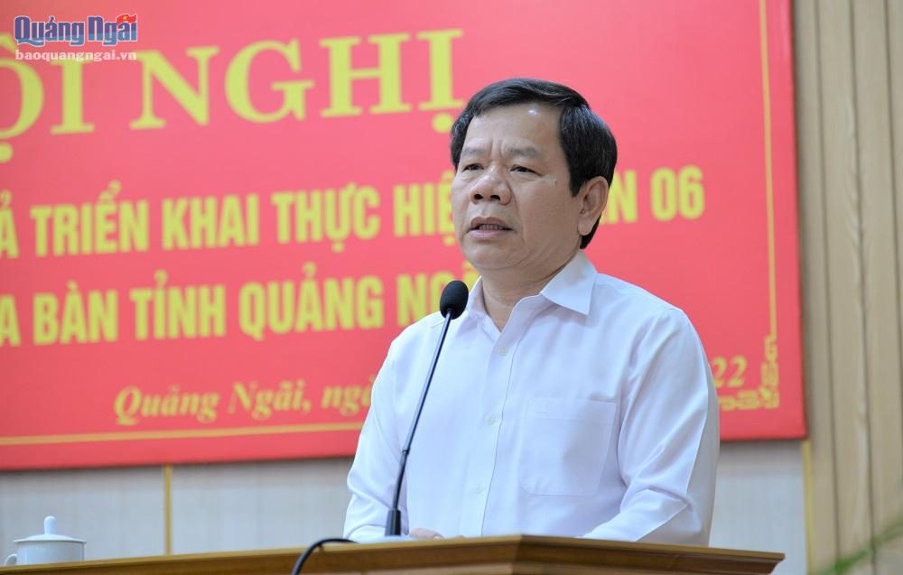 Chủ tịch UBND tỉnh Đặng Văn Minh phát biểu kết luận hội nghị.