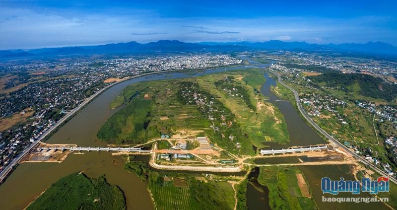 Phấn đấu đến cuối năm 2023 hoàn thành dự án Đập dâng hạ lưu sông Trà Khúc. 