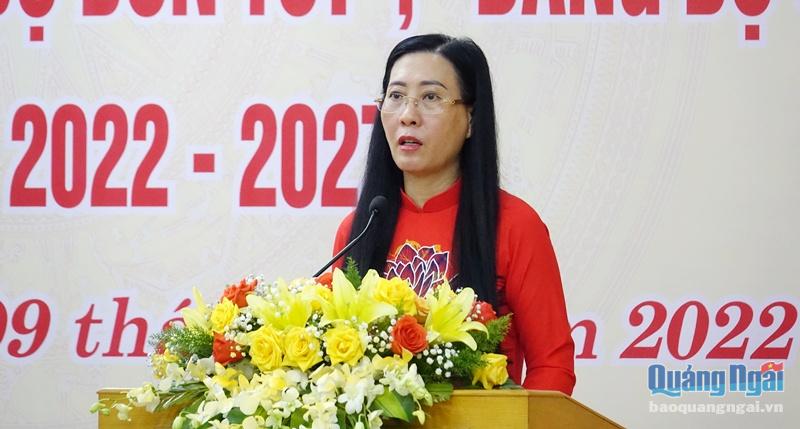 Ủy viên Trung ương Đảng, Bí thư Tỉnh ủy, Chủ tịch HĐND tỉnh Bùi Thị Quỳnh Vân phát biểu tại lễ phát động.