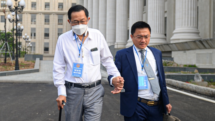 Cựu Thứ trưởng Y tế Cao Minh Quang vắng mặt trong buổi tuyên án vì lý do sức khỏe.