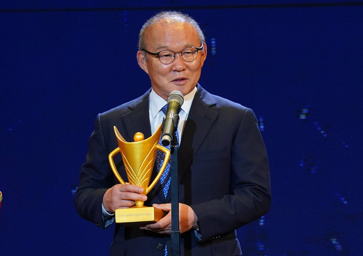 Ông Park Hang Seo là HLV nước ngoài xuất sắc nhất Cúp chiến thắng 2022