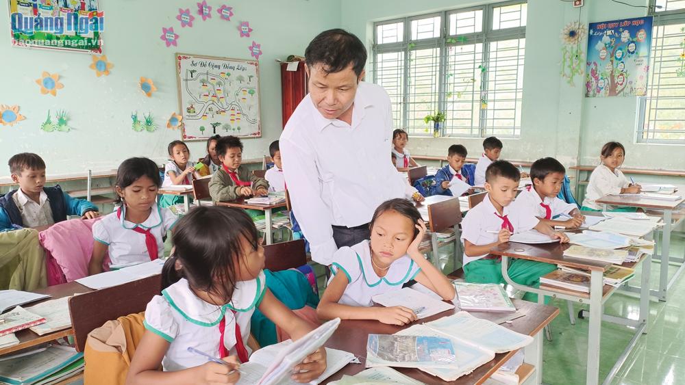 Trà Bồng: Nâng cao chất lượng giáo dục và đào tạo
