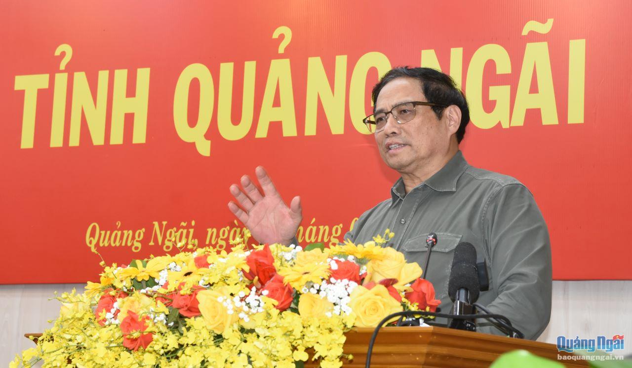 Thủ tướng Phạm Minh Chính phát biểu tại buổi làm việc với Ban Thường vụ Tỉnh ủy Quảng Ngãi.