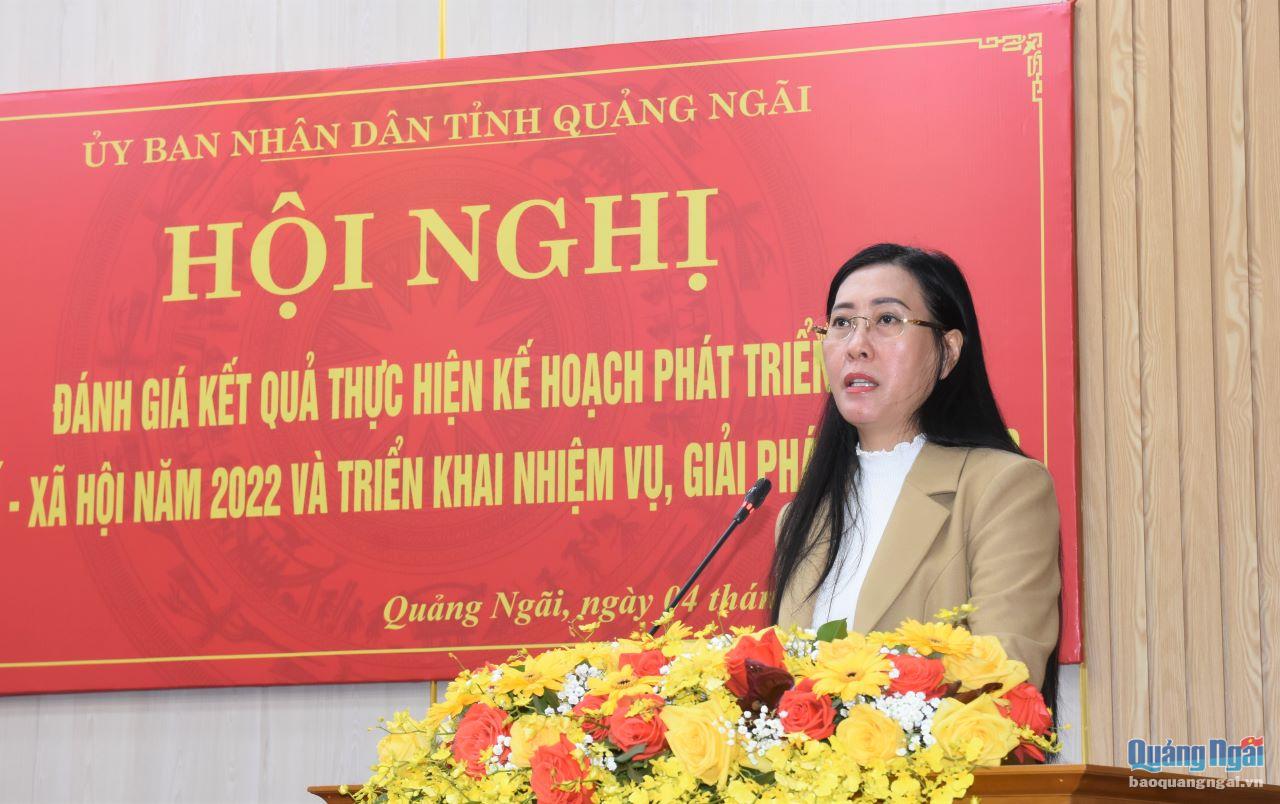 Ủy viên Trung ương Đảng, Bí thư Tỉnh ủy, Chủ tịch HĐND tỉnh Bùi Thị Quỳnh Vân phát biểu chỉ đạo hội nghị.