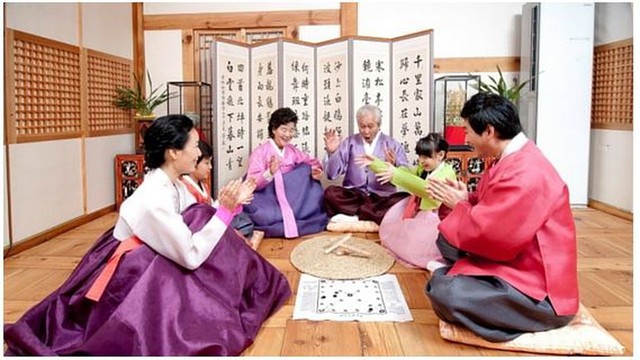 Hàn Quốc đón Tết Nguyên đán cổ truyền vào ngày mồng 1 tháng giêng âm lịch với tên gọi Seollal