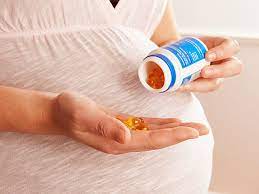 Vitamin tổng hợp cần được bổ sung vào 3 tháng đầu thai kỳ