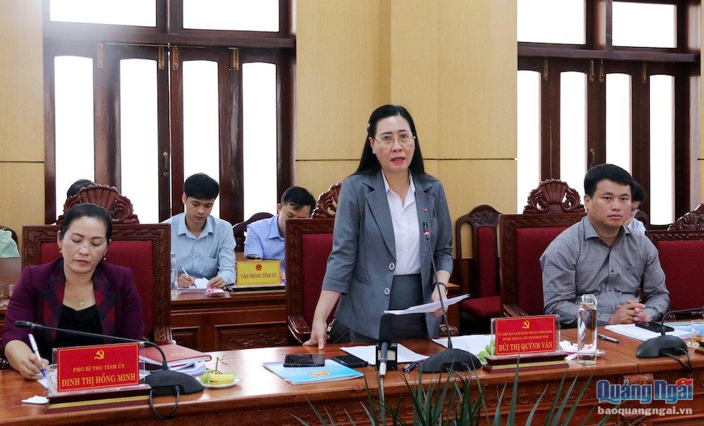 Ủy viên Trung ương Đảng, Bí thư Tỉnh ủy, Chủ tịch HĐND tỉnh Bùi Thị Quỳnh Vân phát biểu tại buổi làm việc. Ảnh: LAM UYÊN