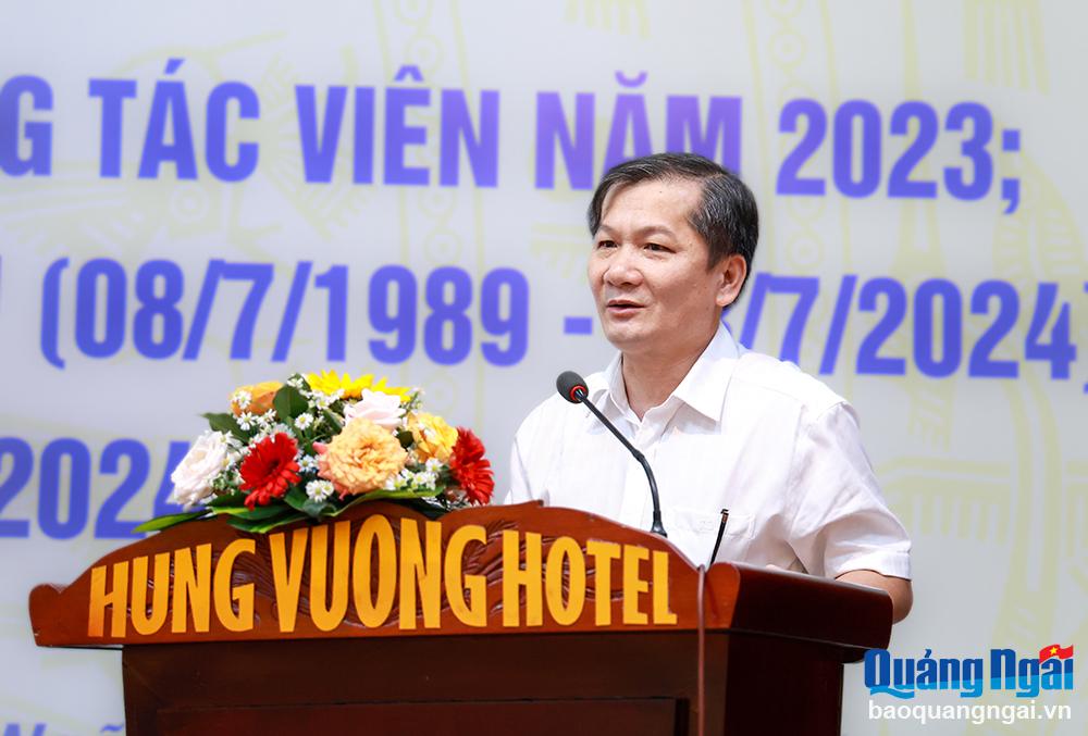 Tổng biên tập Báo Quảng Ngãi Nguyễn Phú Đức phát biểu tại hội nghị.