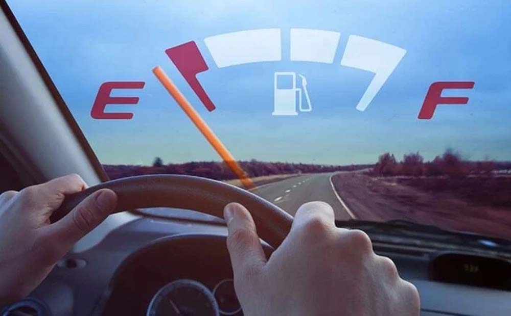 Lái ô tô càng chậm càng tiết kiệm xăng, đúng hay sai?