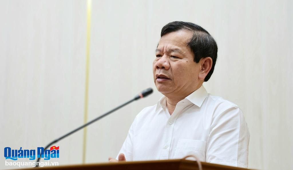 Chủ tịch UBND tỉnh Đặng Văn Minh kết luận cuộc họp.