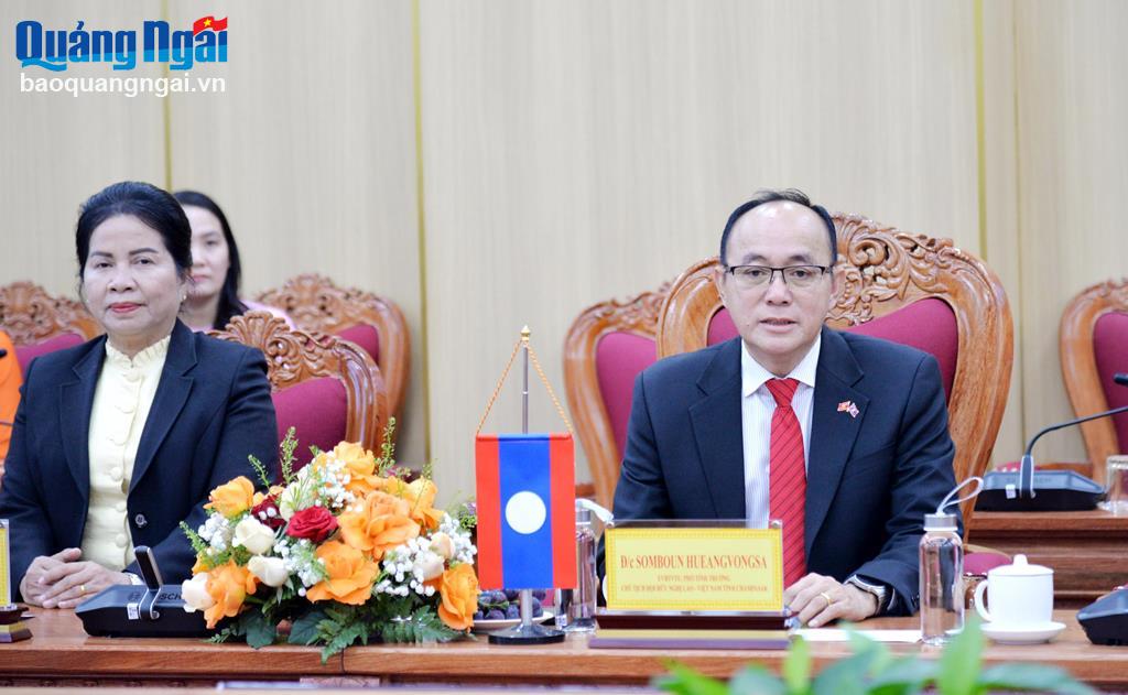 Đồng chí Somboun Hueangvongsa, Ủy viên Ban Thường vụ Tỉnh ủy, Phó Tỉnh trưởng, Chủ tịch Hội hữu nghị Lào - Việt Nam tỉnh Champasak gửi lời chúc Tết đến lãnh đạo và nhân dân Quảng Ngãi.