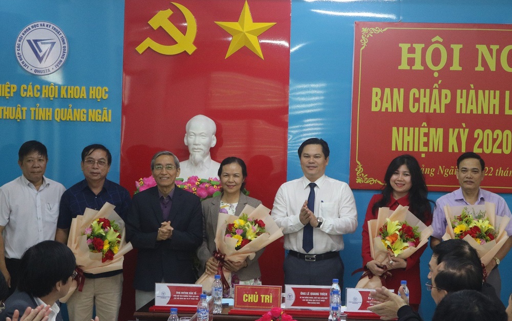 Đồng chí Trương Thị Mỹ Trang giữ chức Phó Chủ tịch kiêm nhiệm Liên hiệp các Hội Khoa học và Kỹ thuật tỉnh