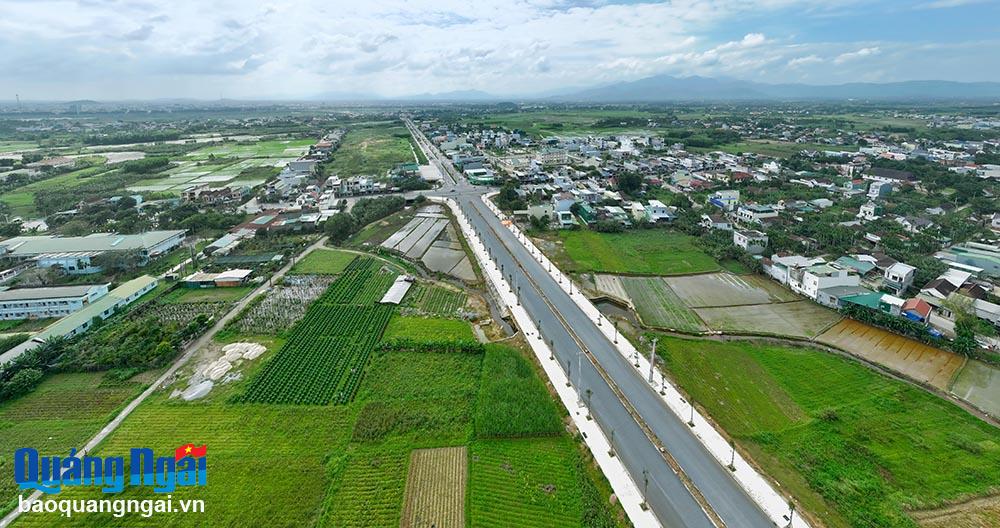 Đường Thạch Bích - Tịnh Phong, đoạn qua địa bàn TP.Quảng Ngãi.  