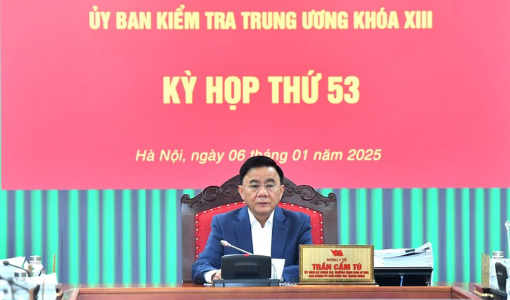 Đồng chí Trần Cẩm Tú, Ủy viên Bộ Chính trị, Thường trực Ban Bí thư, Chủ nhiệm Ủy ban Kiểm tra Trung ương chủ trì Kỳ họp thứ 53 của Ủy ban Kiểm tra Trung ương. Ảnh: Đăng Khoa