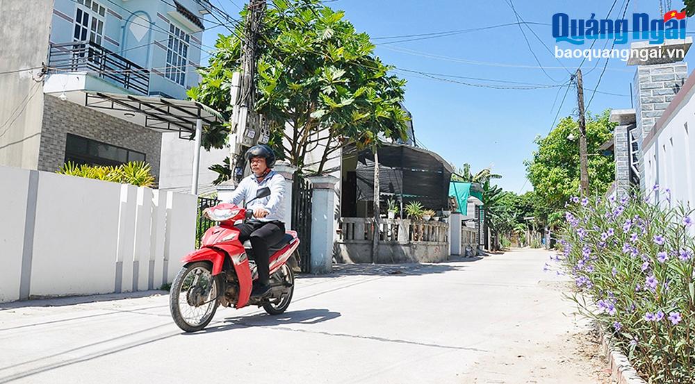  Diện mạo nông thôn mới ở xã Bình Trung ngày càng khang trang, sạch đẹp. Diện mạo nông thôn mới ở xã Bình Trung ngày càng khang trang, sạch đẹp.