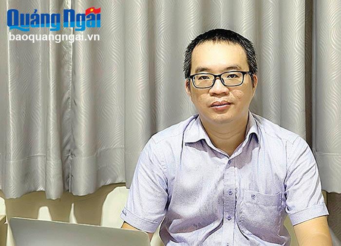 Anh Bùi Lê Trọng Thanh được Hội đồng Giáo sư nhà nước công nhận đạt tiêu chuẩn chức danh Phó Giáo sư ngành Toán vào cuối năm 2023. 
ẢNH: PV