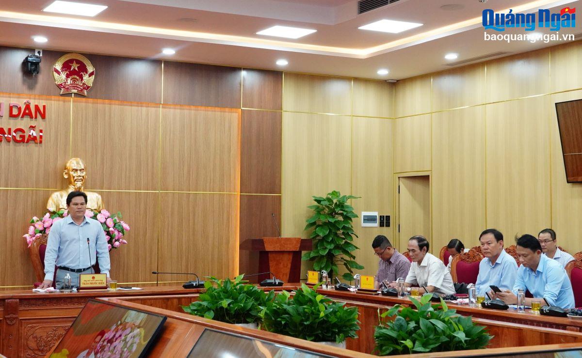 Phó Chủ tịch UBND tỉnh Trần Phước Hiền phát biểu chỉ đạo tại buổi làm việc.