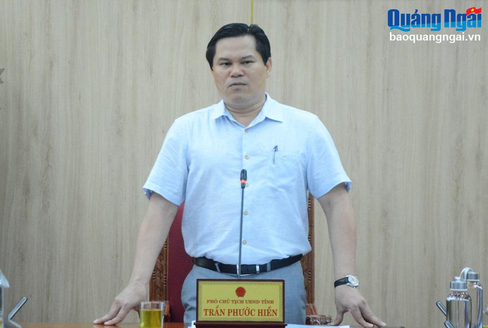 Phó Chủ tịch UBND tỉnh, Trưởng Ban Chỉ đạo về chống khai thác IUU tỉnh Trần Phước Hiền phát biểu chỉ đạo cuộc họp.