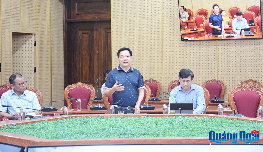 Đại diện Ban Liên lạc Hội đồng hương Quảng Ngãi tại Hà Nội trình bày kế hoạch tổ chức Ngày hội Sắc quê Quảng Ngãi.