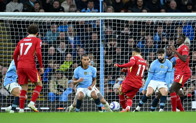 Mohamed Salah (11) ghi bàn thắng thứ 25 mùa này