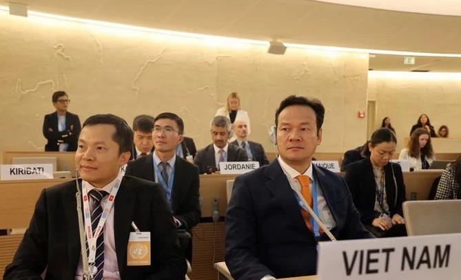 Đại sứ Mai Phan Dũng - Trưởng Phái đoàn Việt Nam tại Geneva tham dự phiên khai mạc Hội đồng Nhân quyền Liên hợp quốc khóa 58. Ảnh: Anh Hiển/TTXVN