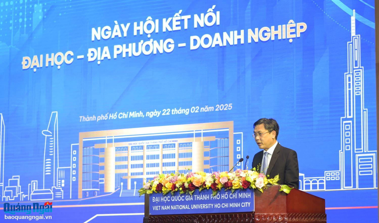 Phó Giáo sư - Tiến sĩ Nguyễn Minh Tâm, Phó Giám đốc Đại học Quốc gia TP.HCM phát biểu tại chương trình.