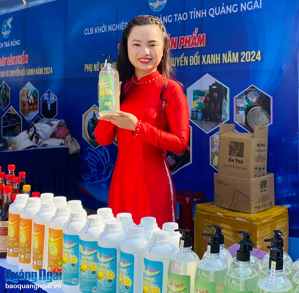 Sản phẩm tẩy rửa từ chanh tươi của chị Lý Phan Đoan Trang, ở xã Nghĩa Dõng (TP.Quảng Ngãi) được trao giải Nhất trong Cuộc thi Phụ nữ khởi nghiệp cấp tỉnh năm 2024.
