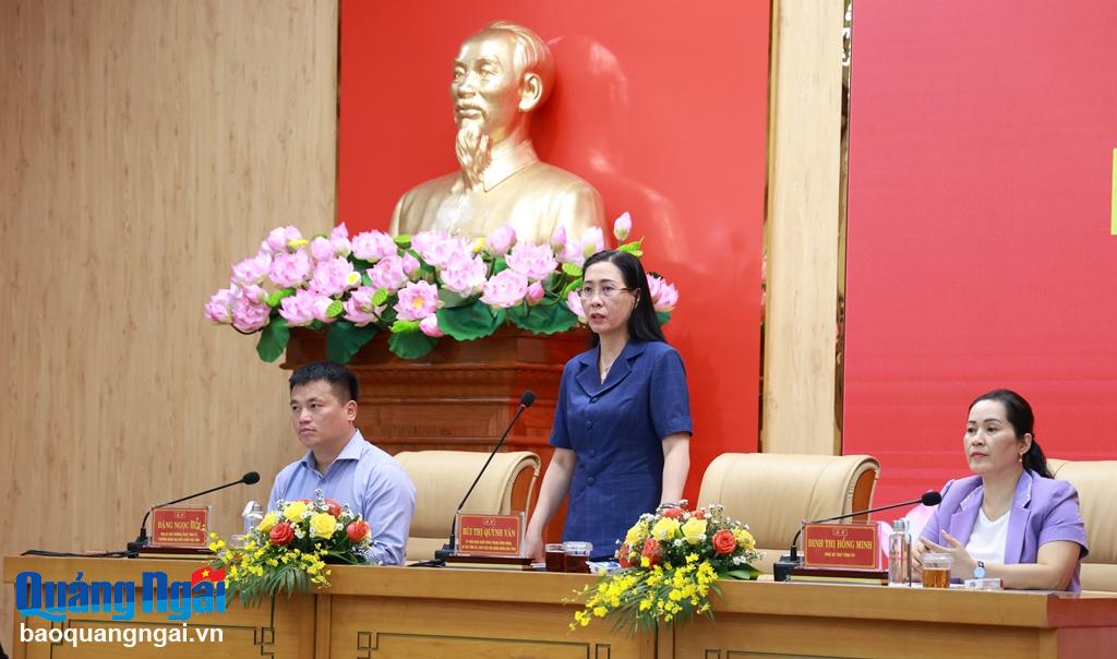 Ủy viên Trung ương Đảng, Bí thư Tỉnh ủy, Chủ tịch HĐND tỉnh Bùi Thị Quỳnh Vân chủ trì nội dung thảo luận tại hội nghị.
