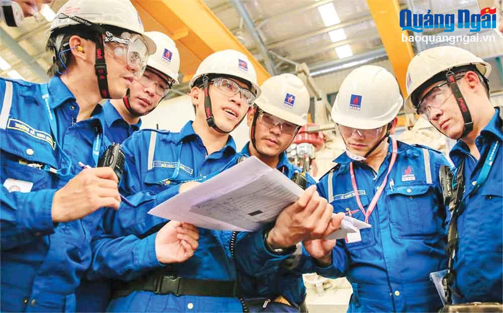Nhờ các giải pháp sáng tạo của đội ngũ kỹ sư, công nhân và người lao động đã giúp cho quá trình vận hành Nhà máy Lọc dầu Dung Quất an toàn và hiệu quả.  			            