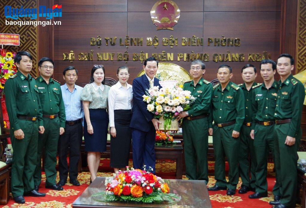 Trưởng ban Dân vận Tỉnh ủy, Chủ tịch Ủy ban MTTQ Việt Nam tỉnh Võ Thanh An thăm, chúc mừng Bộ đội Biên phòng tỉnh.