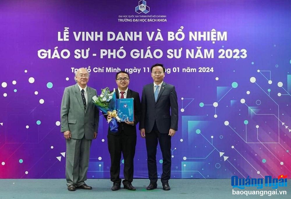 Phó Giáo sư, Tiến sĩ Lê Thanh Long trong Lễ vinh danh và bổ nhiệm chức danh Phó Giáo sư năm 2023 của Trường Đại học Bách khoa TP.Hồ Chí Minh. Ảnh: NVCC.