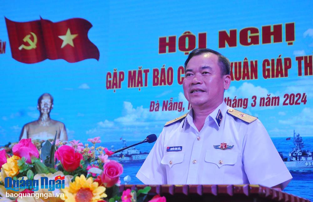 Chuẩn Đô đốc Nguyễn Đăng Tiến - Chính ủy Vùng 3 Hải quân phát biểu tại buổi gặp mặt.