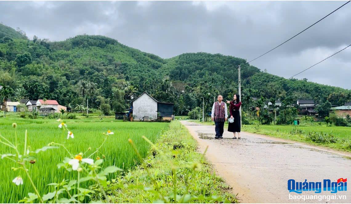 Diện mạo làng quê dưới chân núi Cao Muôn, xã Ba Vinh (Ba Tơ) ngày càng khởi sắc. ẢNH: TRỊNH PHƯƠNG