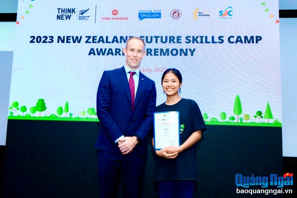 Quỳnh Như tại chương trình Trại hè Kỹ năng Tương lai New Zealand 2023.