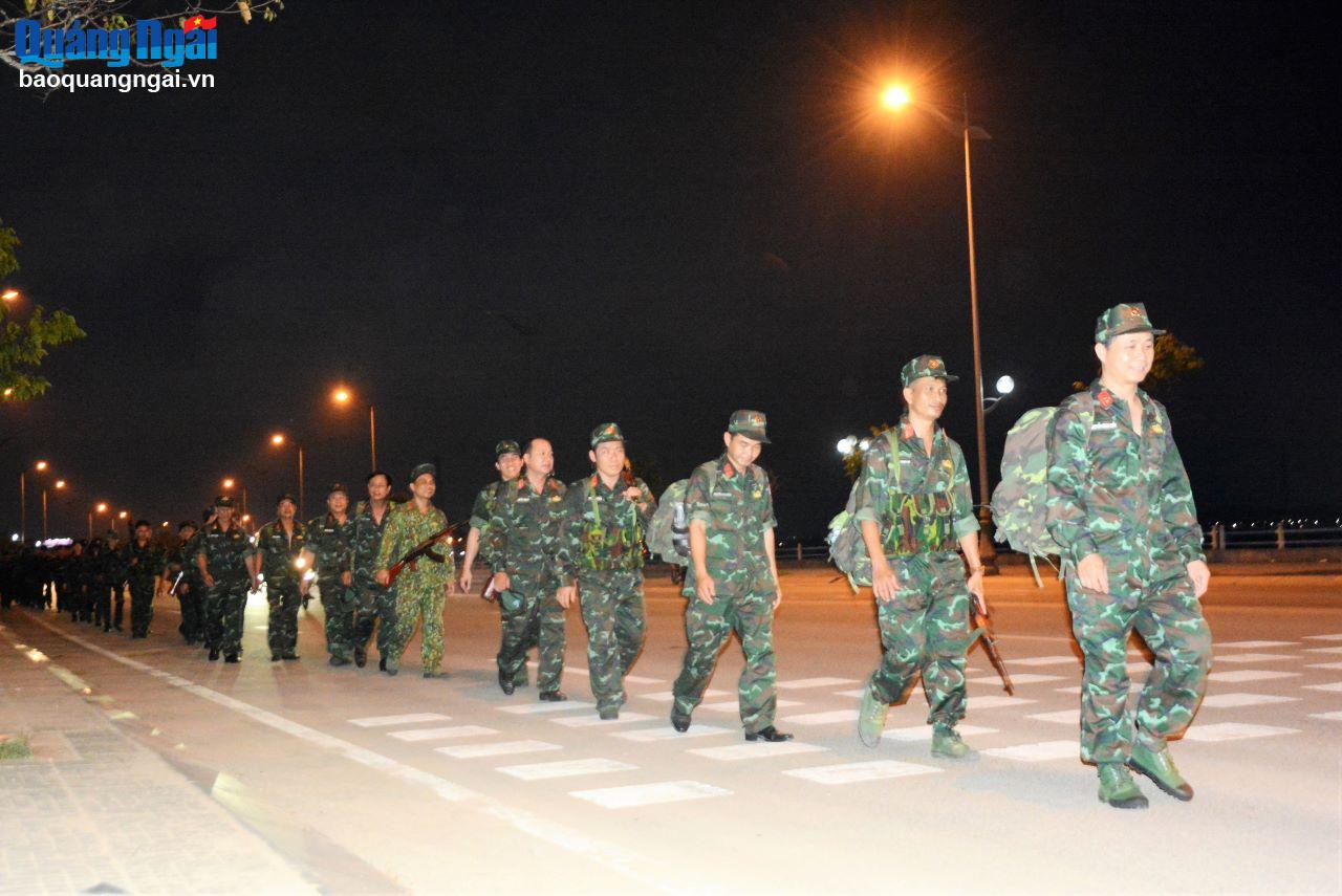 Bộ Chỉ huy Quân sự tỉnh tổ chức hành quân rèn luyện đêm