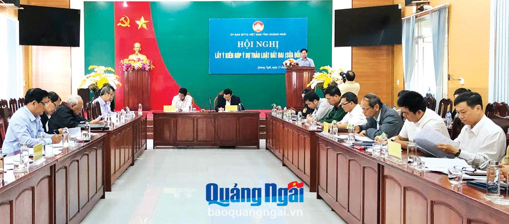 Ủy ban MTTQ Việt Nam tỉnh tổ chức Hội nghị lấy ý kiến góp ý vào dự thảo Luật Đất đai (sửa đổi).