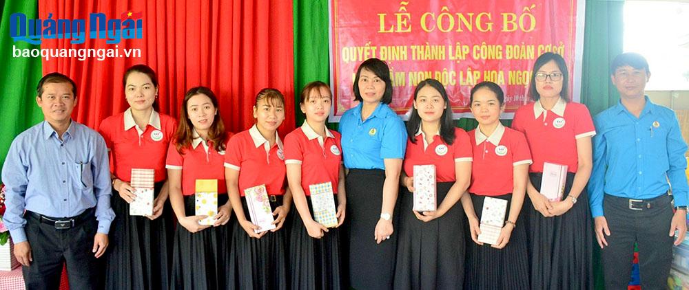  Liên đoàn Lao động huyện Sơn Tịnh thành lập tổ chức Công đoàn Lớp Mầm non độc lập Hoa Ngọc Lan, tại xã Tịnh Phong.