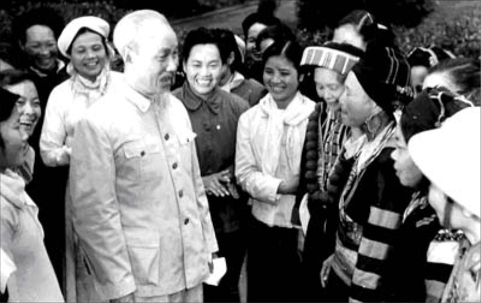 Chủ tịch Hồ Chí Minh - Người khởi xướng, xây dựng và hết lòng chăm lo khối đại đoàn kết toàn dân tộc. 
Ảnh: Tư liệu Bảo tàng Hồ Chí Minh