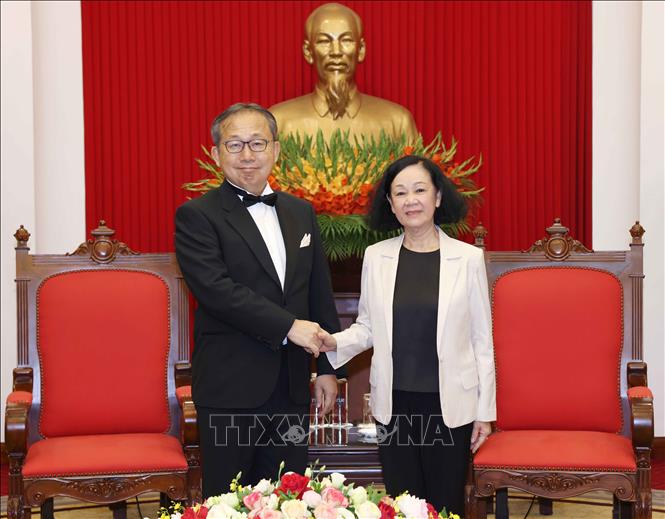 Thường trực Ban Bí thư Trương Thị Mai tiếp Đại sứ Nhật Bản tại Việt Nam Yamada Takio. Ảnh TTXVN