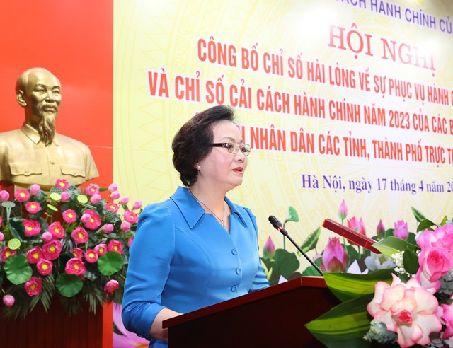 Bộ trưởng Bộ Nội vụ Phạm Thị Thanh Trà: Tiếp tục đẩy mạnh cải cách TTHC, gắn kết chặt chẽ với thực hiện chuyển đổi số, bảo đảm tiết kiệm, hiệu quả, đồng bộ - Ảnh: VGP/LS