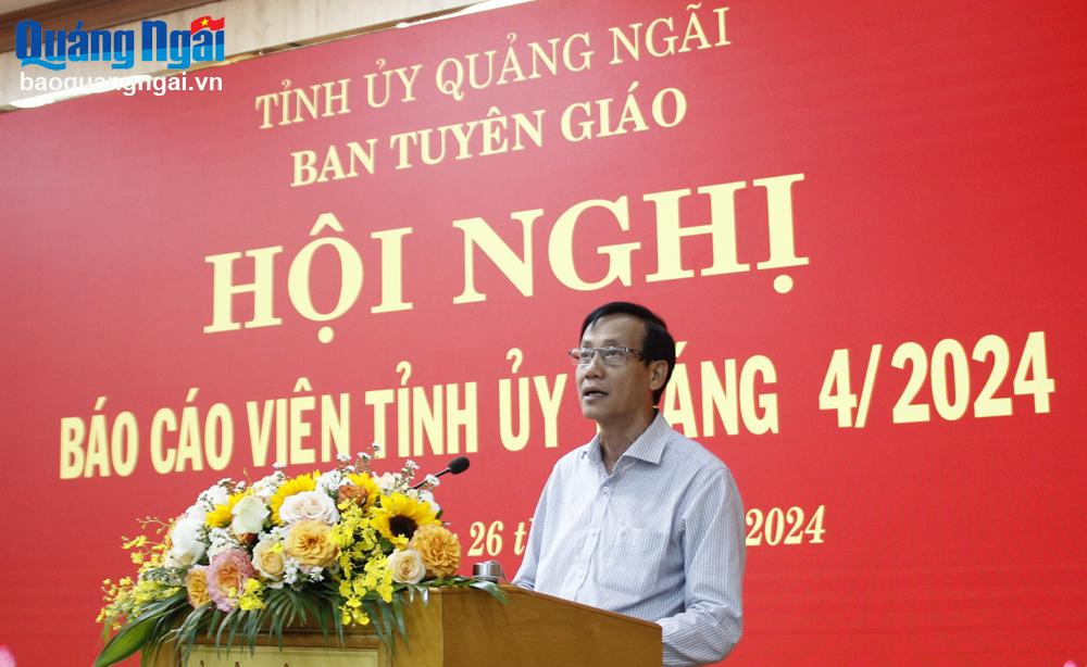 Phó Trưởng ban Tuyên giáo Tỉnh ủy Đặng Văn Nghiệp phát biểu tại hội nghị.