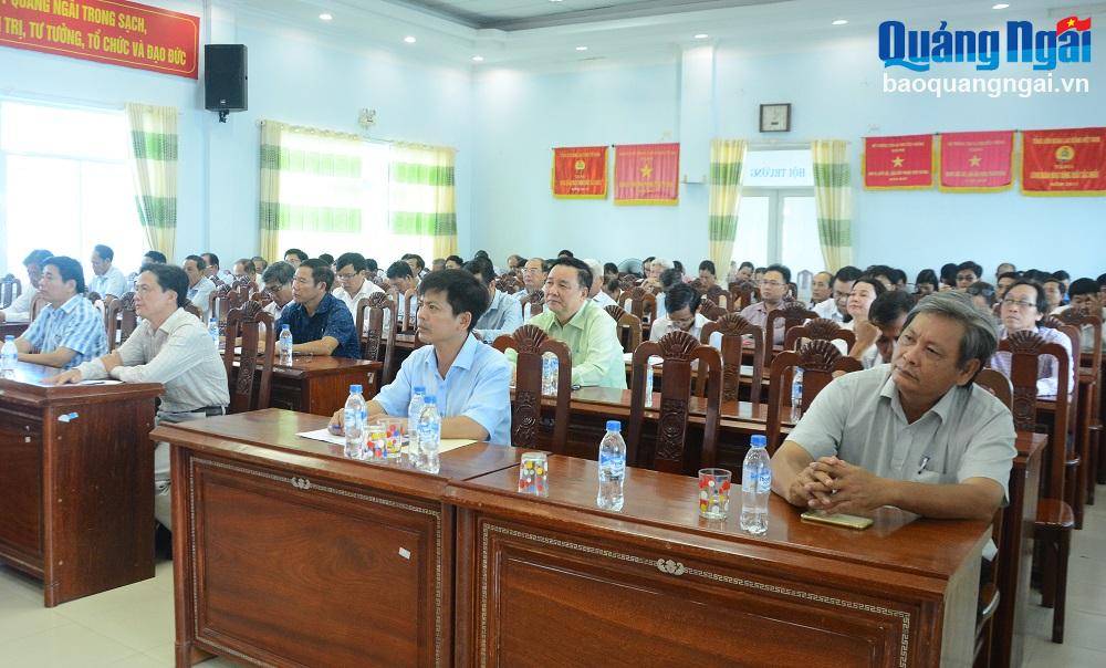 Các đại biểu dự ở điểm cầu Đảng ủy Khối Cơ quan và Doanh nghiệp tỉnh.