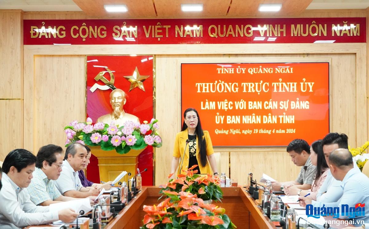 Ủy viên Trung ương Đảng, Bí thư Tỉnh ủy, Chủ tịch HĐND tỉnh Bùi Thị Quỳnh Vân kết luận tại buổi làm việc.