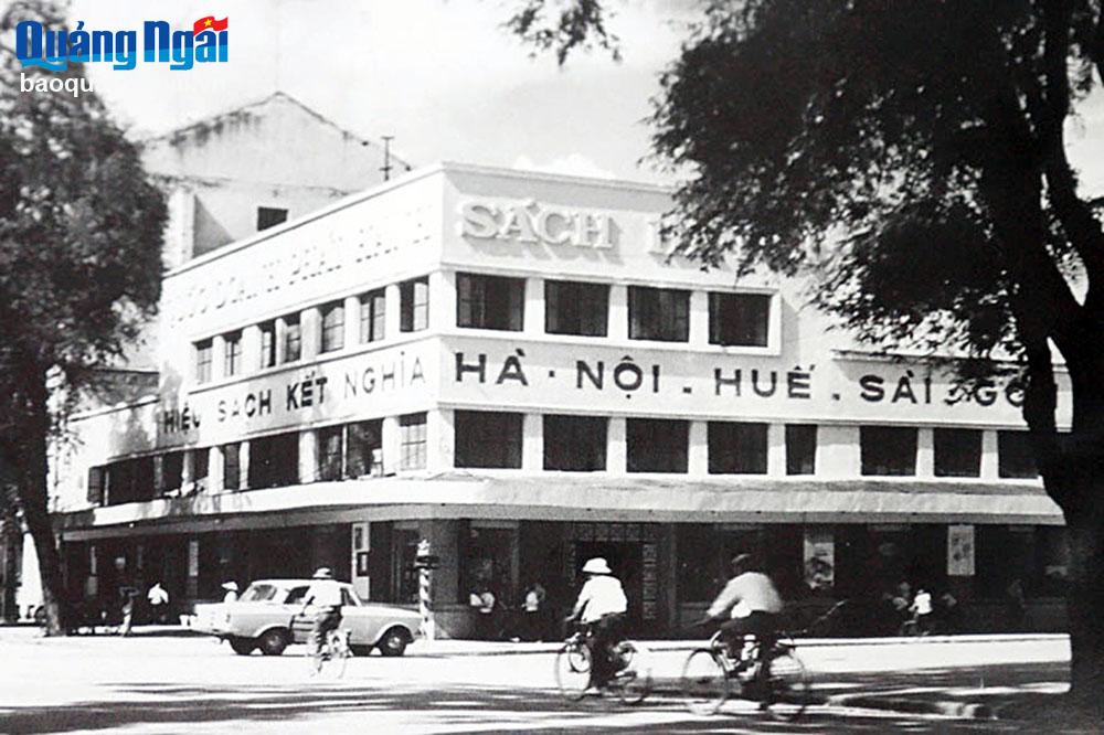 Hiệu sách Hà Nội - Huế - Sài Gòn, biểu tượng của sự kết nghĩa những năm 1960 giữa ba thành phố.
                                                                   Ảnh: TƯ LIỆU
