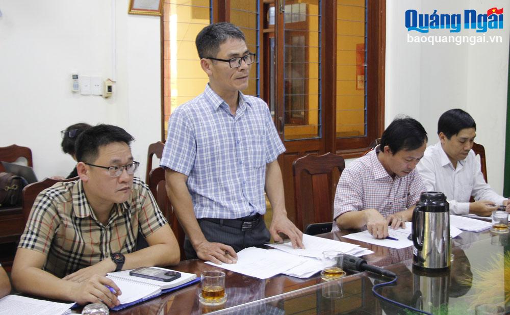 Đại diện Tổng Công ty Cổ phần Đầu tư và phát triển đường cao tốc Việt Nam trao đổi tại buổi làm việc.