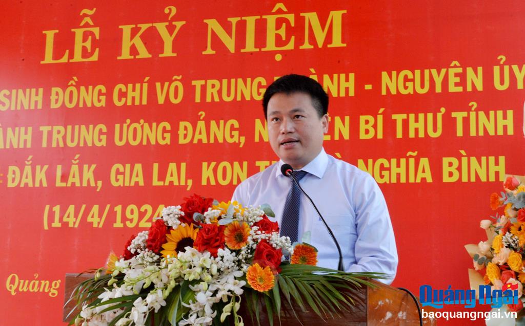 
Phó Bí thư Thường trực Tỉnh ủy, Trưởng đoàn ĐBQH tỉnh Đặng Ngọc Huy phát biểu tại lễ kỷ niệm.