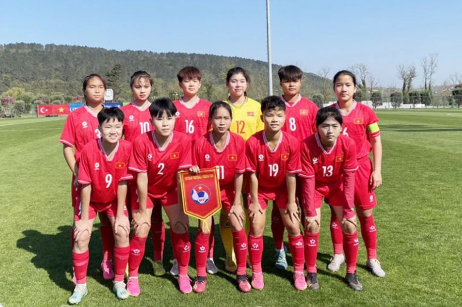 Đội hình xuất phát của U16 nữ Việt Nam. (Ảnh: VFF)